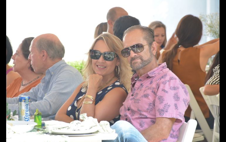 Lucy de Arroyo y Ernesto Arroyo. GENTE BIEN JALISCO/ Marifer Rached