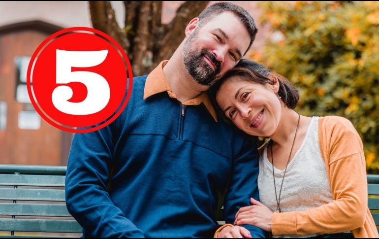 Los ejercicios mencionados, basados en principios sólidos de terapia de pareja, ofrecen un enfoque práctico y efectivo para mejorar la calidad de la relación.  CANVA