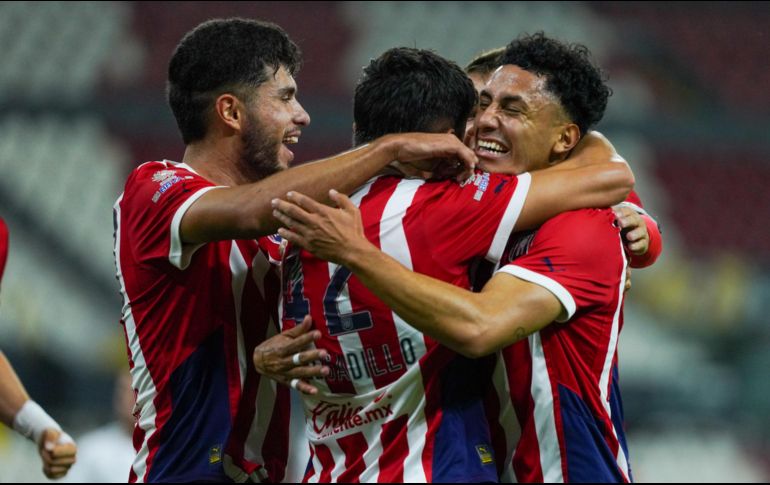 Aunque igualaron en el global 2-2, la posición privilegiada en la tabla general le otorgó el pase a la siguiente instancia a los rojiblancos. IMAGO7.