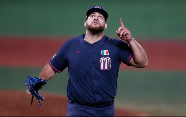 Los mexicanos sacaron un triunfo valioso que los mete en la pelea. EFE