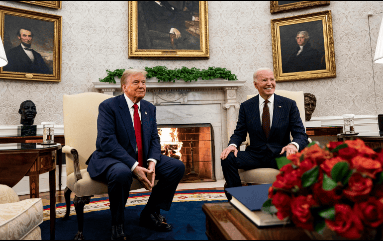 Imagen del presidente electo de Estados Unidos, Donald Trump, junto al mandatario en funciones, Joe Biden, en la Casa Blanca en Washington. EFE / A. Drago