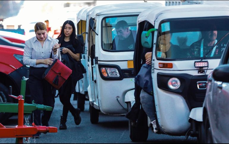 Las autoridades trabajan en la regularización de motocarros para garantizar seguridad vial, pero el proceso avanza lentamente en pocas zonas autorizadas. EL INFORMADOR/ A. Navarro