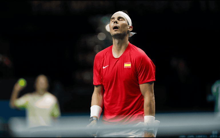 La derrota de Nadal en el primer juego fue solo el inicio del enfrentamiento al mejor de tres entre España y Holanda. EFE / J. Zapata