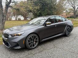 BMW M5. El sedán cuenta con 727 caballos de fuerza. CORTESÍA