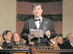 El escritor ya se encuentra integrado a la RAE, donde toma posesión de la silla R, que le pertenecía a Javier Marías, fallecido en 2022. EFE