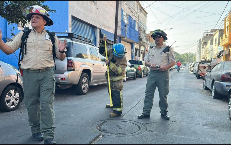 Protección Civil descartó algún riesgo de explosión tras revisar las alcantarillas y recorrer las calles de las colonias involucradas. ESPECIAL/Protección Civil