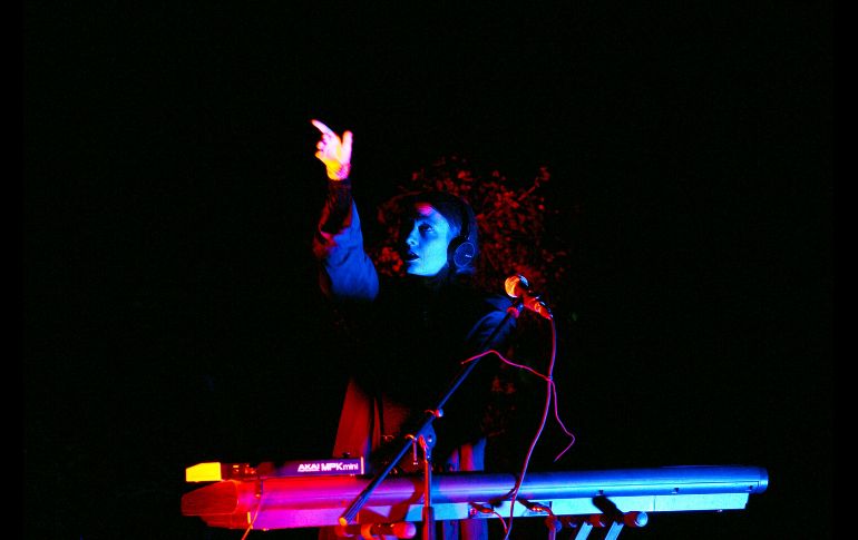 La presentación en Tapalpa, que reunió a un centenar de asistentes, destacó por su atmósfera íntima y reflexiva. CORTESÍA.