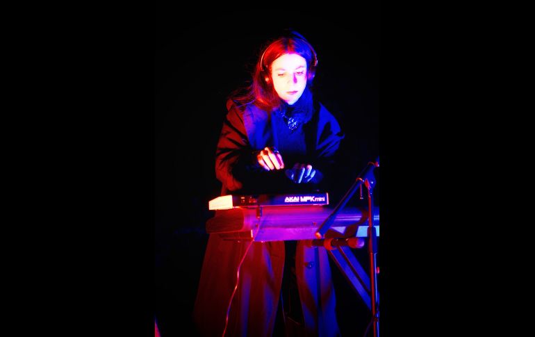 La presentación en Tapalpa, que reunió a un centenar de asistentes, destacó por su atmósfera íntima y reflexiva. CORTESÍA.