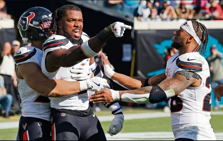 Azeez Al-Shaair podría perder más de 200 mil dólares en salario por su suspensión. AFP