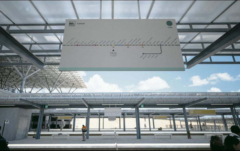 Muchos tramos siguen en obra y la afluencia no ha sido lo que se proyectó originalmente. AFP