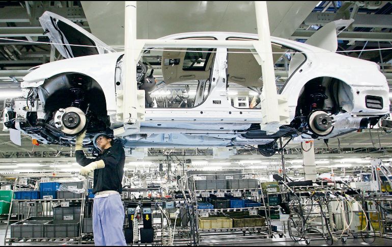 La empresa japonesa busca conservar su papel en el mercado uniéndose con Honda. AFP