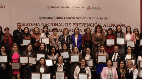 La distinción fue entregada en el marco de la 54 Sesión Ordinaria del Sistema Nacional de Prevención, Atención, Sanción y Erradicación de la Violencia contra las Mujeres. CORTESÍA.