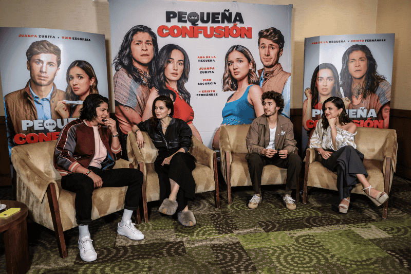 Cristo Fernández, Ana de la Reguera, Vico Escorcia y Juanpa Zurita, protagonizan la comedia mexicana Una pequeña confusión, la cual estrena este 25 de diciembre en salas de cine. EL INFORMADOR/A. Navarro.