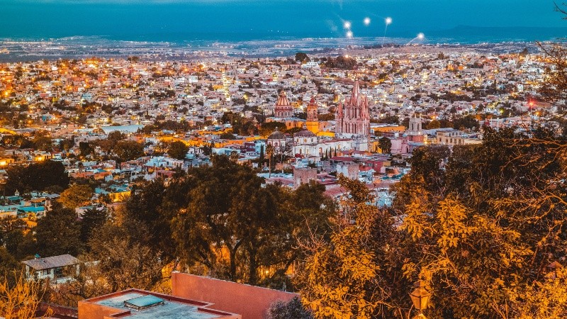 San Miguel de Allende es reconocida por su arquitectura y vibrante escena cultural. UNSPLASH/ D. Joffe 