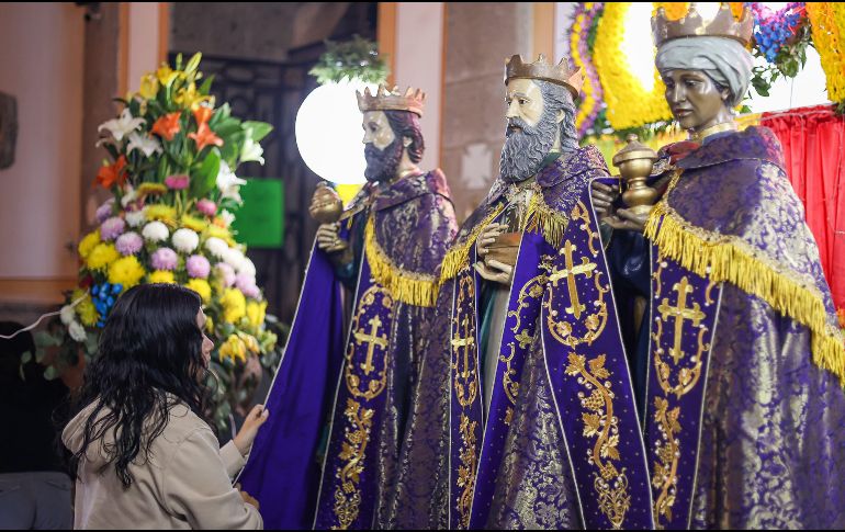 Desde las ocho de la mañana comenzaron a llegar los primeros grupos de danzantes, acompañados con una banda tradicional. EL INFORMADOR / H. FIGUEROA