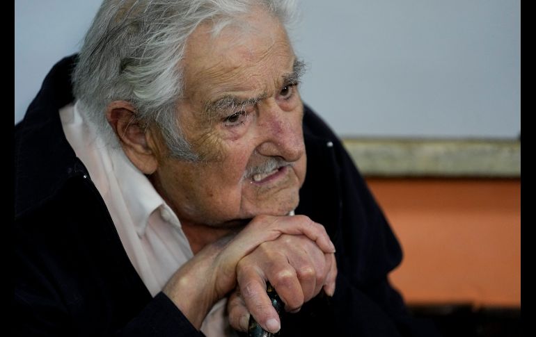 Mujica, quien fue diagnosticado en 2024 con cáncer de esófago que se ha extendido al hígado, ha enfrentado tratamientos como radioterapia, la colocación de un stent y una gastrostomía. AP / ARCHIVO