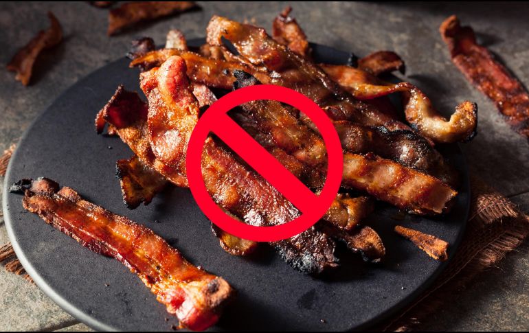 El tocino no se indica por sus altos niveles de sodio. ESPECIAL / CANVA