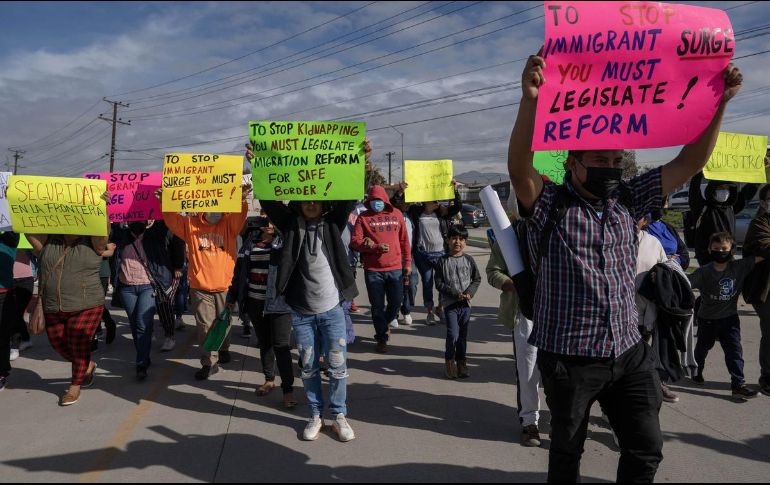 El cónsul general de México en Nogales, Arizona, anunció que se ha puesto en marcha la estrategia de apoyo a los migrantes mexicanos deportados en la garita de Nogales, Sonora. SUN/ARCHIVO