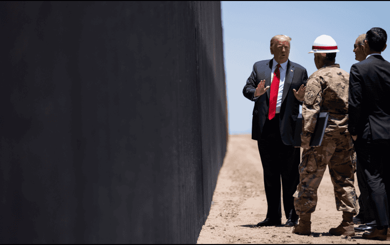 En su primera administración, Donald Trump mandó construir un muro en la frontera con México. AFP / ARCHIVO