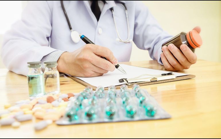 En México, la Comisión Federal para la Protección contra Riesgos Sanitarios (Cofepris) no ha emitido alertas específicas sobre ceftriaxona, y las reacciones adversas señaladas a nivel internacional no han tenido un impacto significativo en el país. CANVA