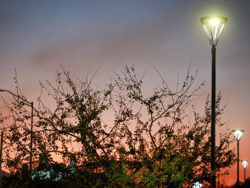 El alcalde envió un mensaje a la ciudadanía para instarlos a proteger sus luminarias y colaborar en mantenerlas en buen estado. EL INFORMADOR/ H. Figueroa.