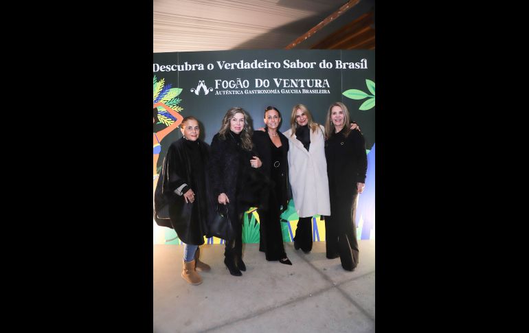 Rocío Michel, Rocío Quiroz, Martha Cantón, Lourdes Pérez y Laura Pérez. GENTE BIEN JALISCO / C. Jimeno