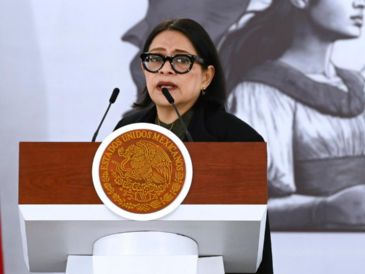 Emilia Calleja, directora de la CFE, anunció el proyecto que es parte del plan de expansión de la red. EFE / Presidencia de Mexico