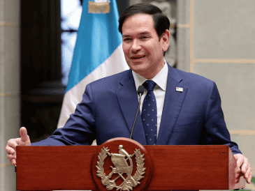 Marco Rubio dice que el ofrecimiento de Trump no es "hostil" sino una propuesta "generosa" para que la población local pueda eventualmente regresar a Gaza. EFE / D. Toro
