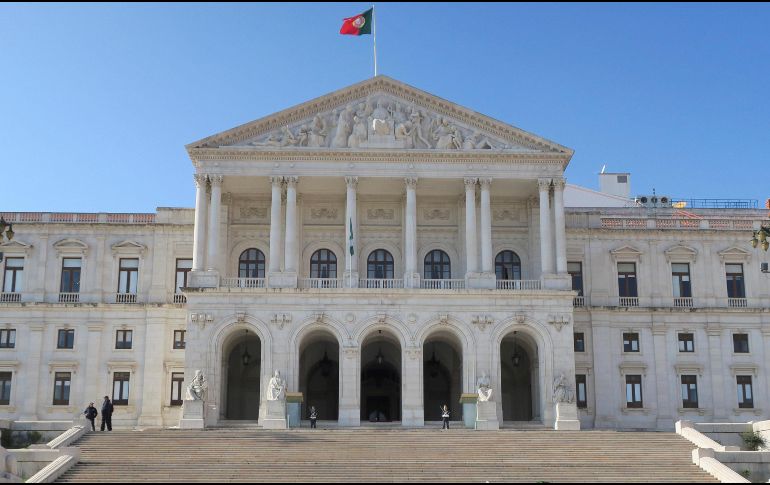 Parlamento portugués donde el diputado Miguel Arruda fue acusado de haber hecho varios saludos nazis. EFE/C. De Benito.
