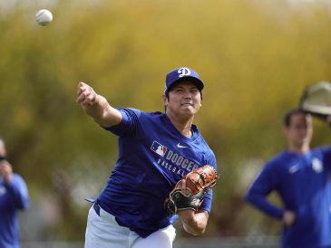 Shohei Ohtani reportó al primer día de actividades de pretemporada de los Dodgers. AP/R. Franklin