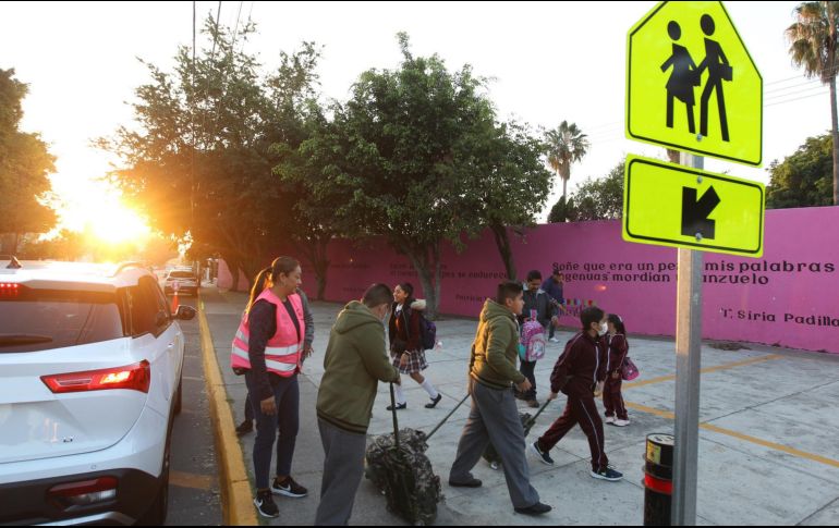 Más de un millón de estudiantes de los 125 municipios recibirán el apoyo. EL INFORMADOR/Archivo