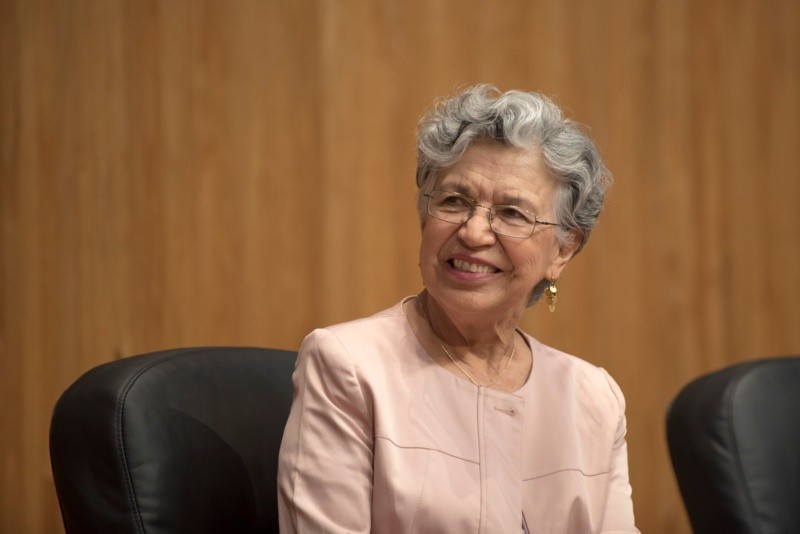 Primera mujer mexicana en obtener un doctorado en astronomía, la Dra. Torres Castilleja ha realizado investigaciones sobre la composición química de las nebulosas planetarias. ESPECIAL / UDEG