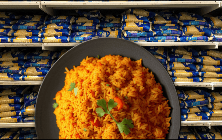 El contenido de hidratos de carbono del arroz lo ha puesto en el centro de muchas críticas. EFE / ARCHIVO