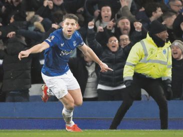 James Tarkowski marcó el gol de la igualada en la reposición. AFP/A. Vaughan