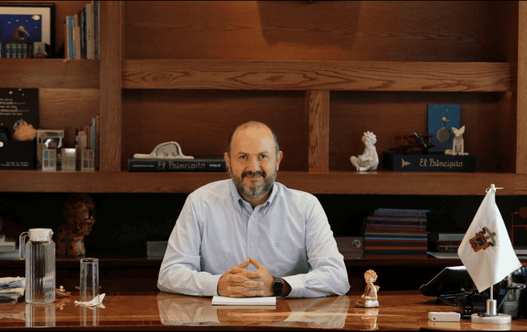 De acuerdo con el Ranking Nacional de Rectores de las Universidades Públicas, Ricardo Villanueva fue reconocido como el Rector Mejor Evaluado en México en 2023. ESPECIAL/UdeG