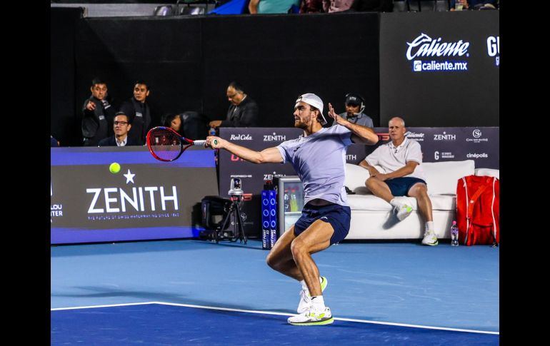 Tomas Machac “The Air Machete” disputó el tercer duelo de la noche en torneo tapatío. EL INFORMADOR / A. Navarro