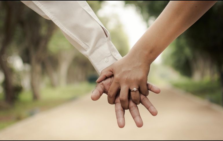 Este periodo ayuda a conocer mejor la dinámica de la relación y prevenir posibles incompatibilidades. ESPECIAL / CANVA