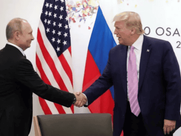 Preguntado por la posibilidad de que la reunión con Putin tenga lugar este mismo mes, Trump respondió: "Será pronto. Veremos qué sucede". EFE/ ARCHIVO