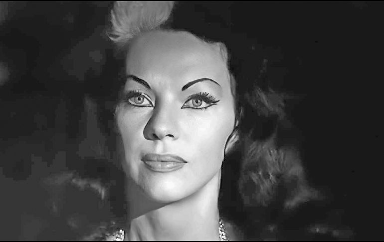 La belleza de la actriz y cantante destacó en la pantalla. EL UNIVERSAL