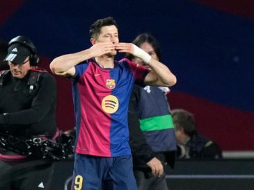 Lewandowski anotó el gol del partido y llegó a 20 en el torneo. EFE/S. Wu