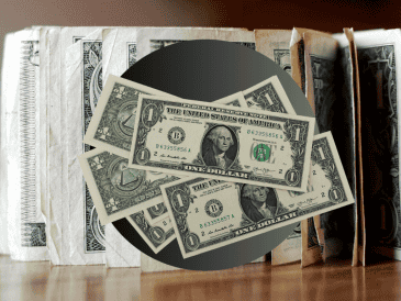 Hoy, la mejor opción en la compra del dólar -en este momento de la mañana (07:30 horas)- es Banamex, y la venta en Banco Azteca. ESPECIAL/Imagen de Loyloy Thal en Pixabay/Imagen de Wolfgang Eckert en Pixabay