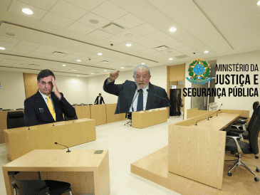 El expresidente Jair Bolsonaro, acusado de planear un golpe de Estado en el que habría 