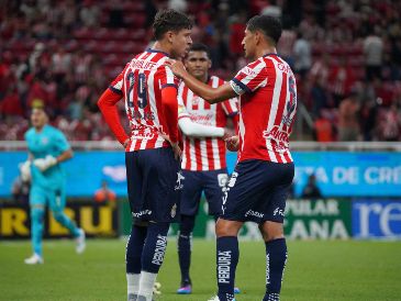 Fidel Barajas y Víctor "Pocho" Guzmán, durante el partido correspondiente a la J1 del Torneo Apertura 2024. IMAGO7