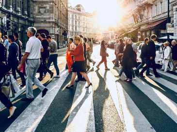 Este jueves, el Departamento de Trabajo informó que el número de estadounidenses que solicitaron beneficios por desempleo aumentó en 5 mil. UNSPLASH/ 
J. Dylag