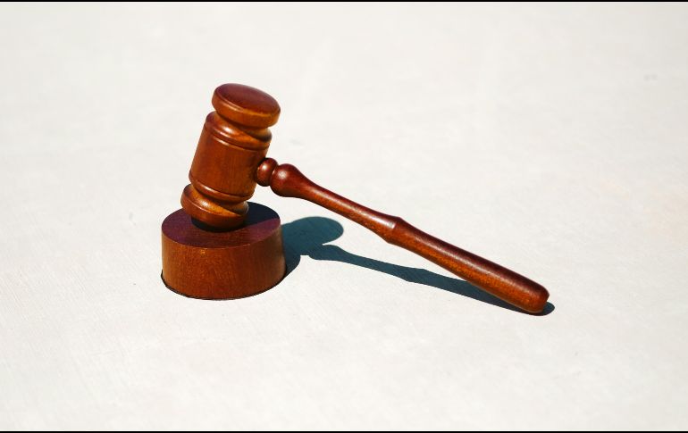 Como medidas cautelares impuestas por el Juez, Matías Alejandro 