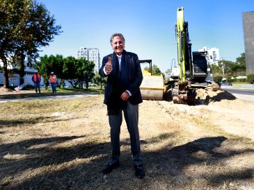 Frangie Saade explicó que sus compromisos varían en magnitud, desde pequeñas obras sociales hasta proyectos de gran impacto, como el Paso Superior, que beneficiará a más de 10,000 ciudadanos. CORTESÍA.