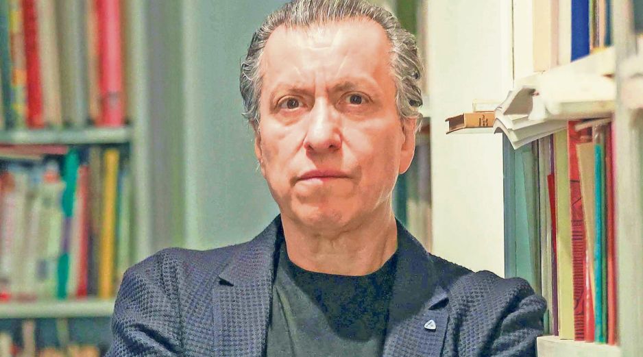 Víctor Manuel Mendiola, autor de “La arena en fuga”. EL UNIVERSAL