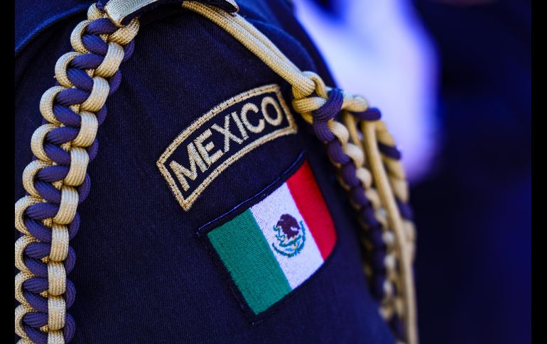 El gobernador de Jalisco, Pablo Lemus, encabezó la ceremonia por el Día de la Bandera de México, en evento realizado en la Plaza Liberación, en el centro de Guadalajara. EL INFORMADOR / A. Navarro