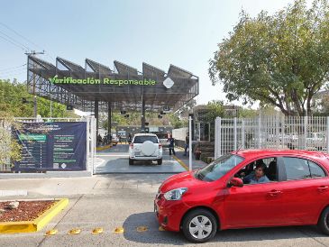 Según el calendario de verificación, que se basa en el último dígito de la placa, cada mes se suman nuevos autos que podrían ser sancionados si no cumplen con este requisito en el tiempo señalado. EL INFORMADOR / ARCHIVO