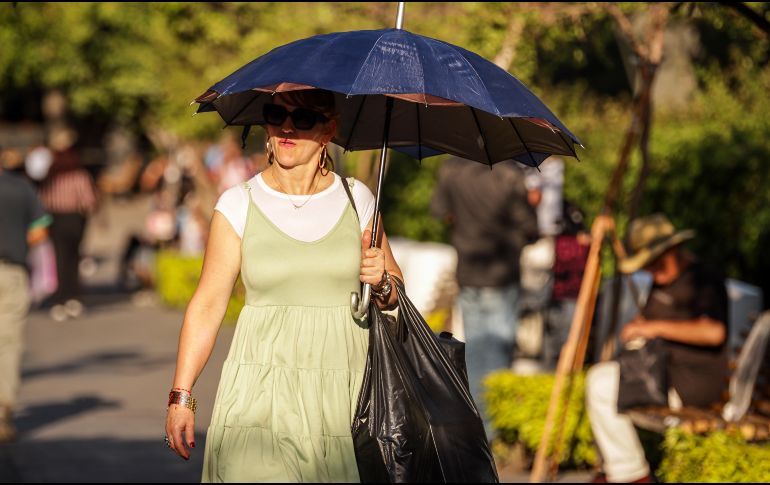 El SMN exhorta a mantenerse hidratados debido al calor que se espera. EL INFORMADOR / ARCHIVO